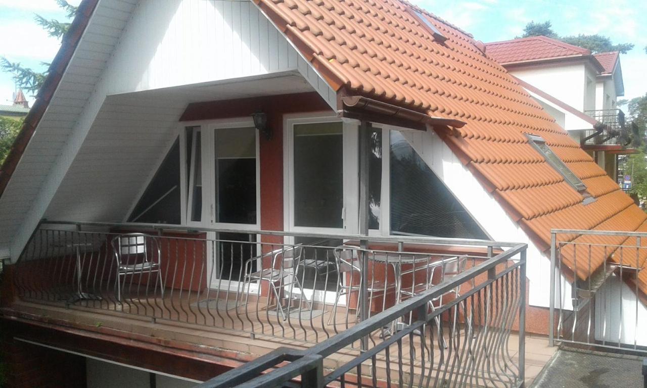 Bed and Breakfast Dom Pod Sosnami à Mielno  Extérieur photo