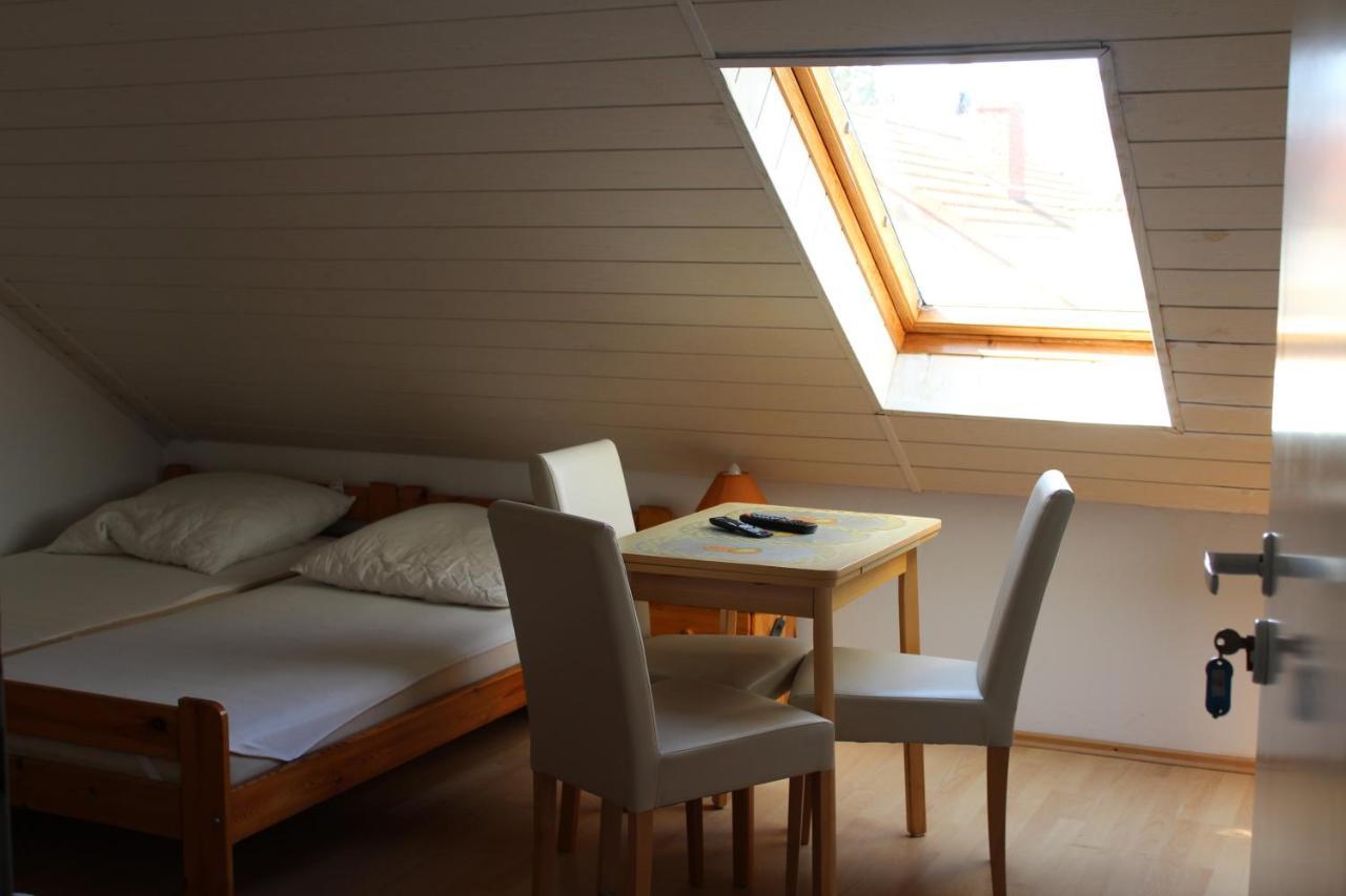 Bed and Breakfast Dom Pod Sosnami à Mielno  Extérieur photo