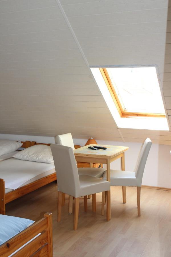 Bed and Breakfast Dom Pod Sosnami à Mielno  Extérieur photo