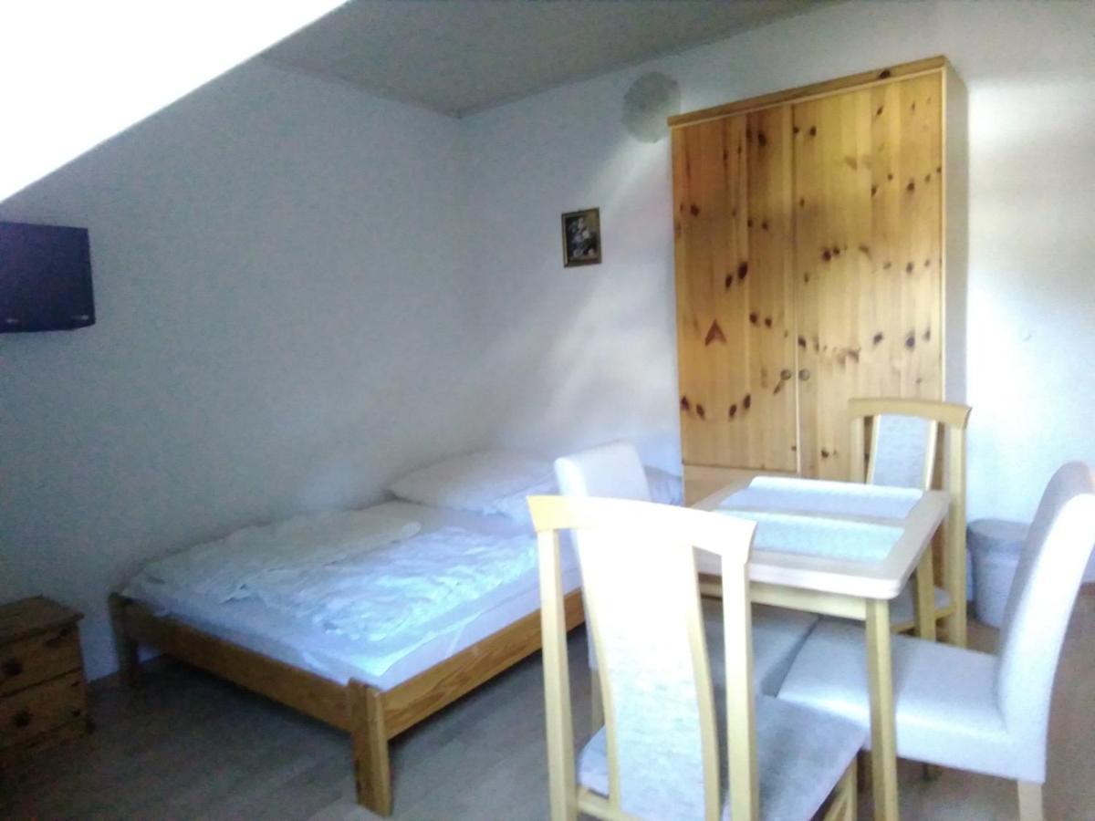 Bed and Breakfast Dom Pod Sosnami à Mielno  Extérieur photo