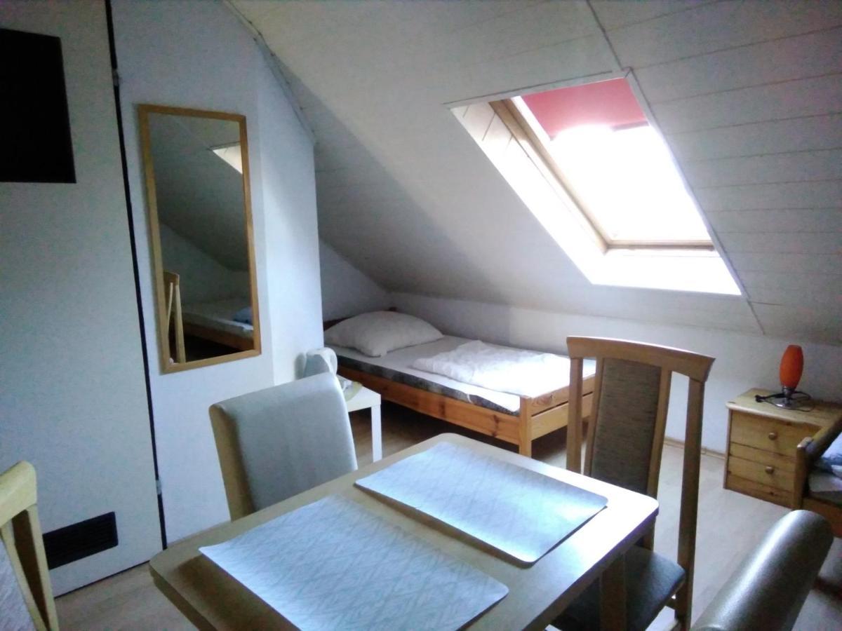 Bed and Breakfast Dom Pod Sosnami à Mielno  Extérieur photo
